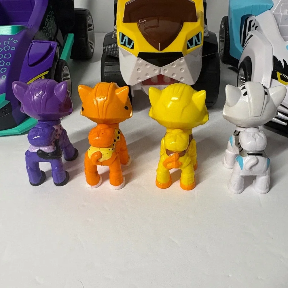 Paw Patrol Cat Pack Vehicles & Figures Wild Leo Rory Shade Transforming Toy Cars